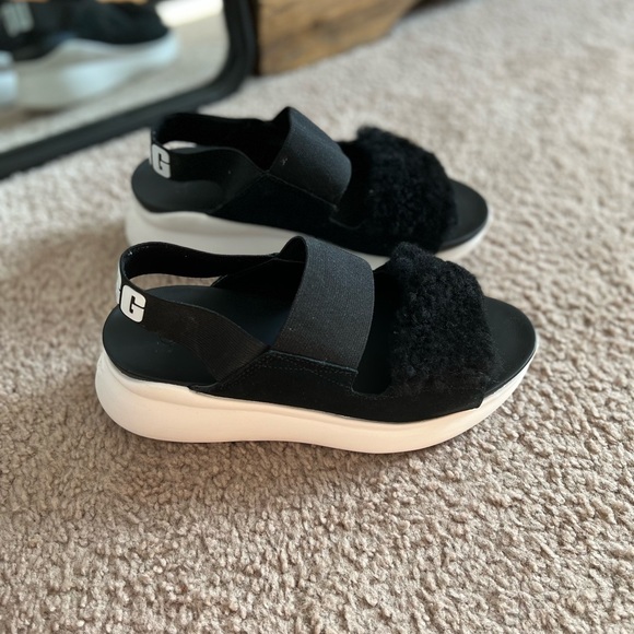 Ugg platform Black and white Sandals - Picture 5 of 12